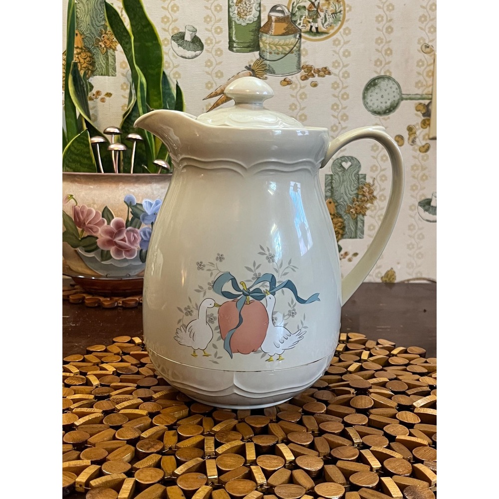 Vintage Marmalade Goose Geese Apple Insulated Carafe Pitcher Coffee Pot Cottage